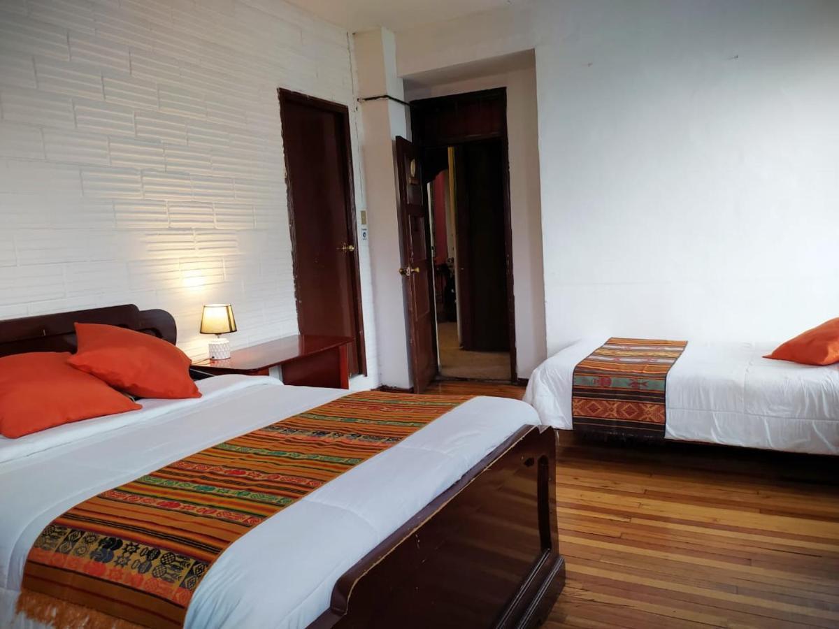 Hostal La Casa Tolena Quito - Ecuador 호텔 외부 사진