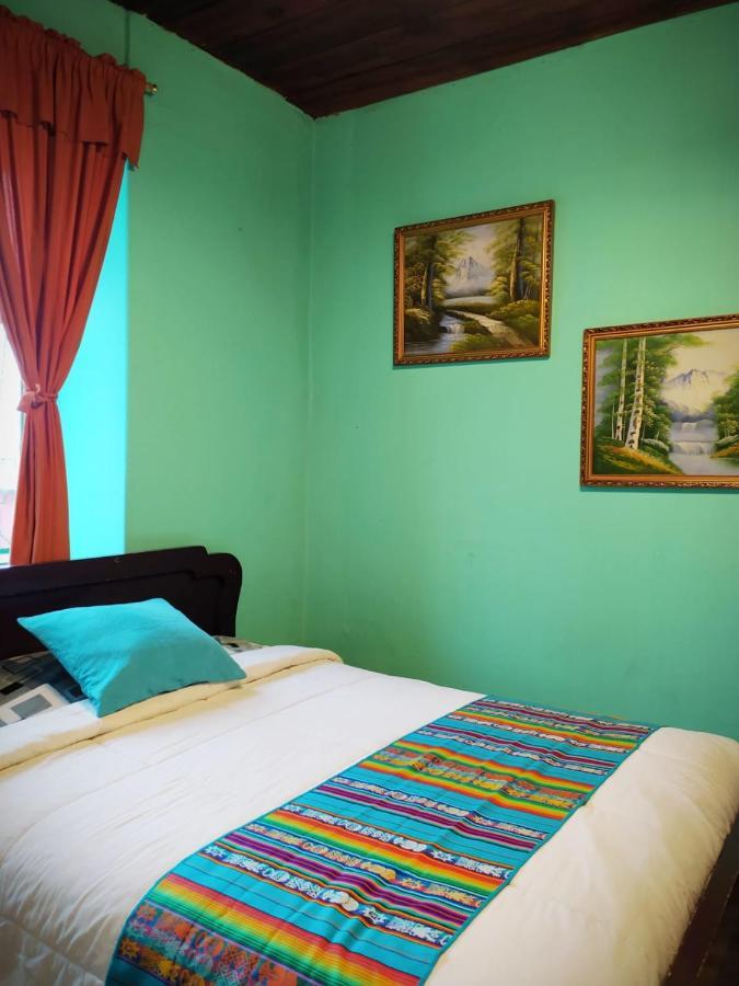 Hostal La Casa Tolena Quito - Ecuador 호텔 외부 사진