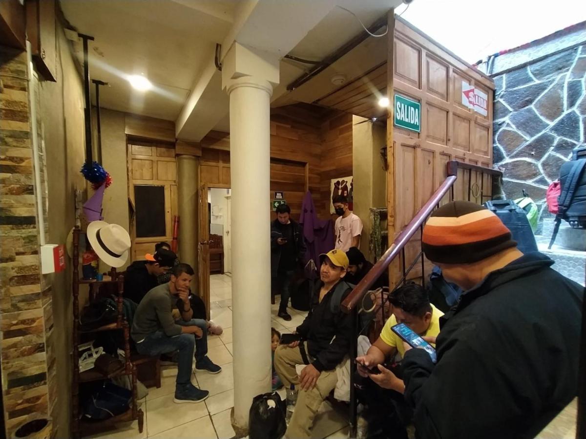 Hostal La Casa Tolena Quito - Ecuador 호텔 외부 사진