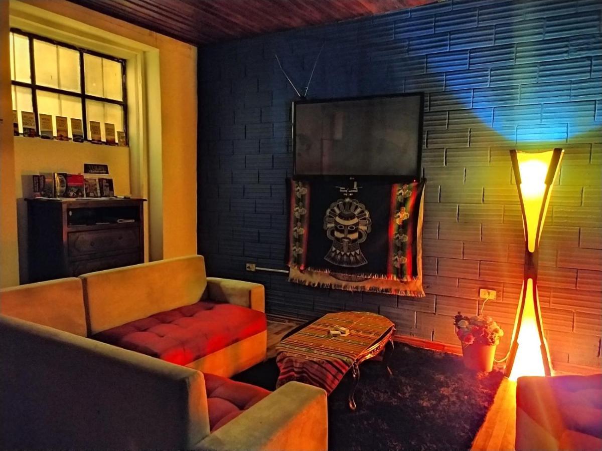 Hostal La Casa Tolena Quito - Ecuador 호텔 외부 사진