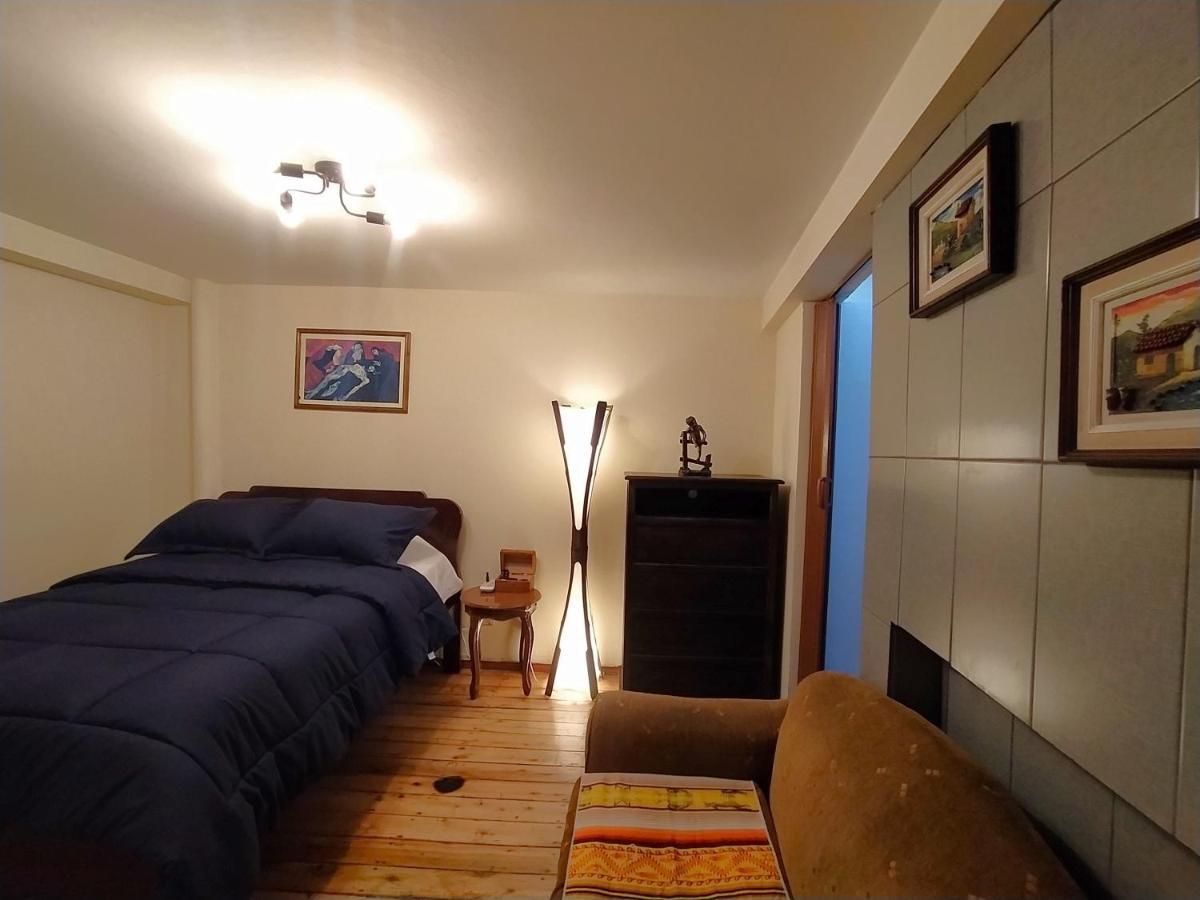 Hostal La Casa Tolena Quito - Ecuador 호텔 외부 사진