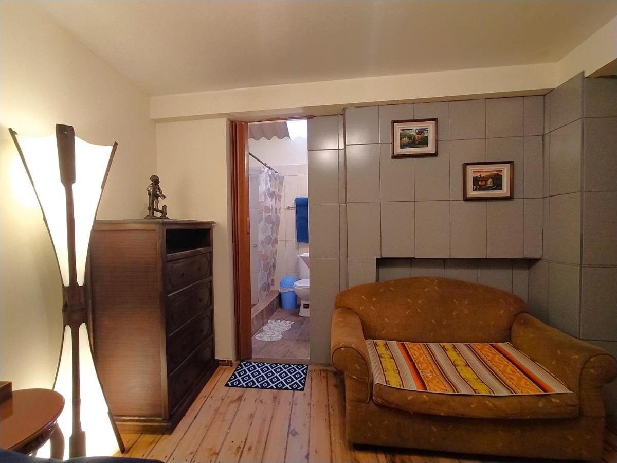 Hostal La Casa Tolena Quito - Ecuador 호텔 외부 사진