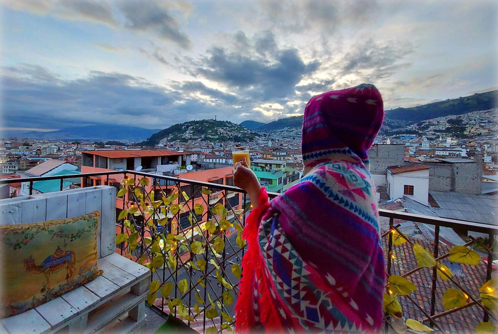 Hostal La Casa Tolena Quito - Ecuador 호텔 외부 사진